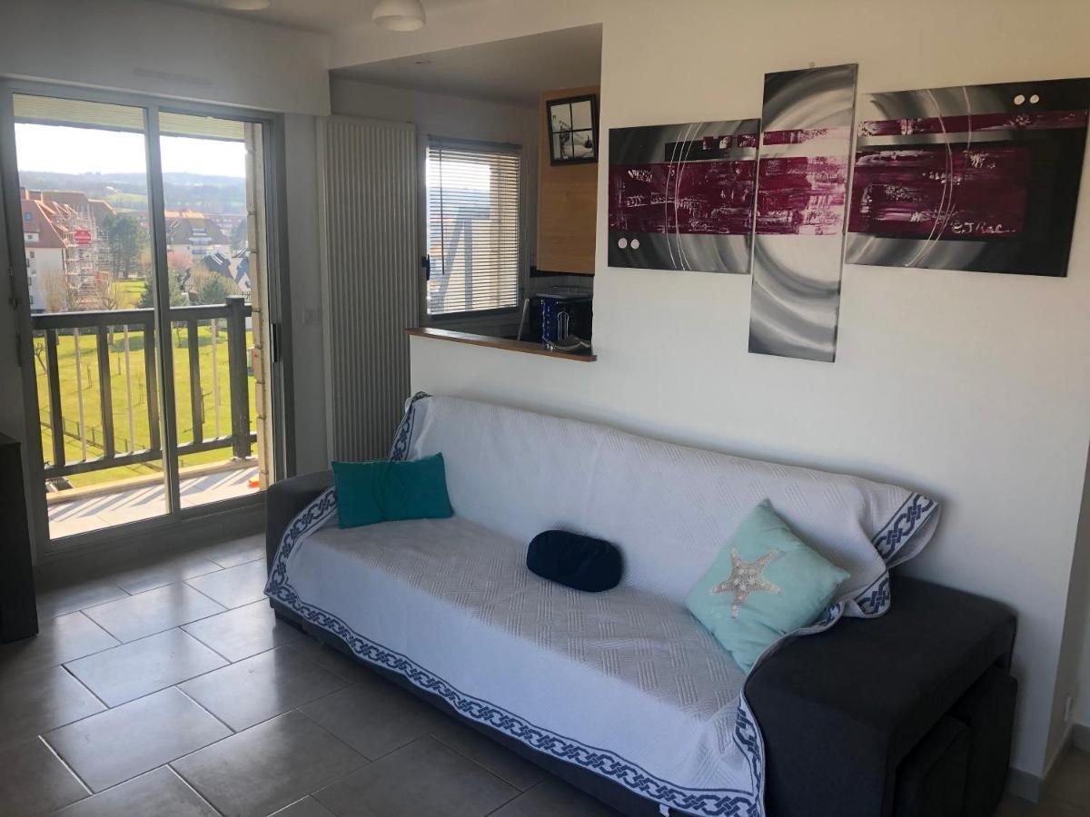Bellevue Apartment *
